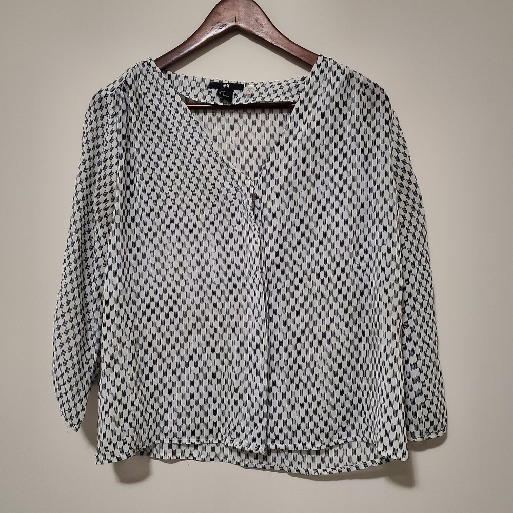 3/$20 H&M 4 Button Down Black White Print 3/4